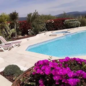 Provençal Indépendant Avec Piscine Chauffée : Le Suy Bien Hébergement de vacances